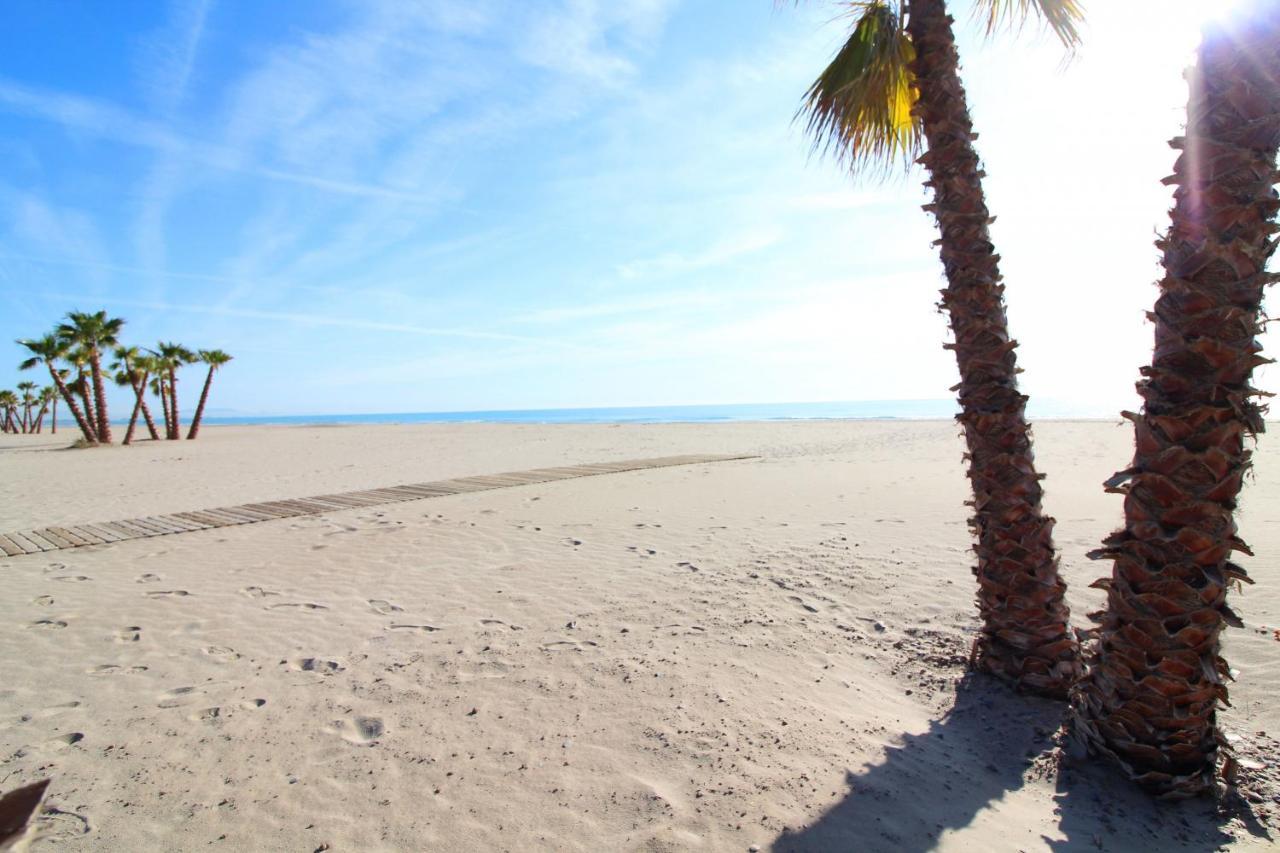 Global Properties, Apartamento Con Terraza Y Vistas A La Playa 카넷드버렝구어 외부 사진